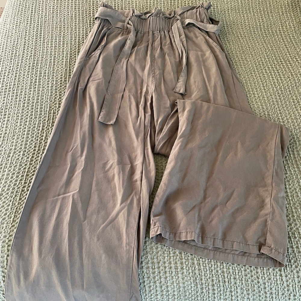Paper bag pants